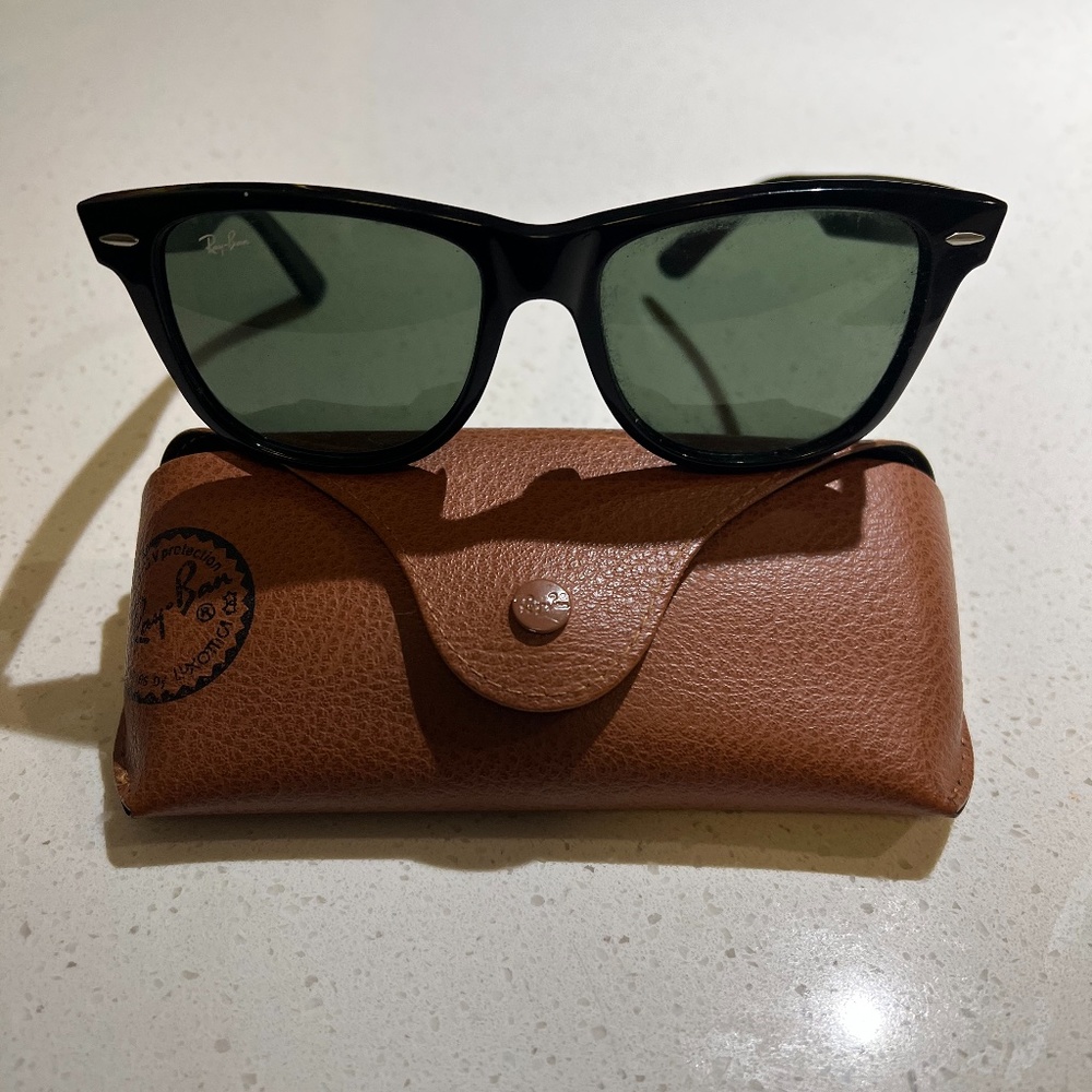 Ray Ban Large Original Classic Sunglasses in Black - Never Worn
